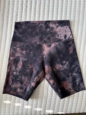 lululemon athletica Black & Brown Tie-Dye High-Rise Athletic Shorts